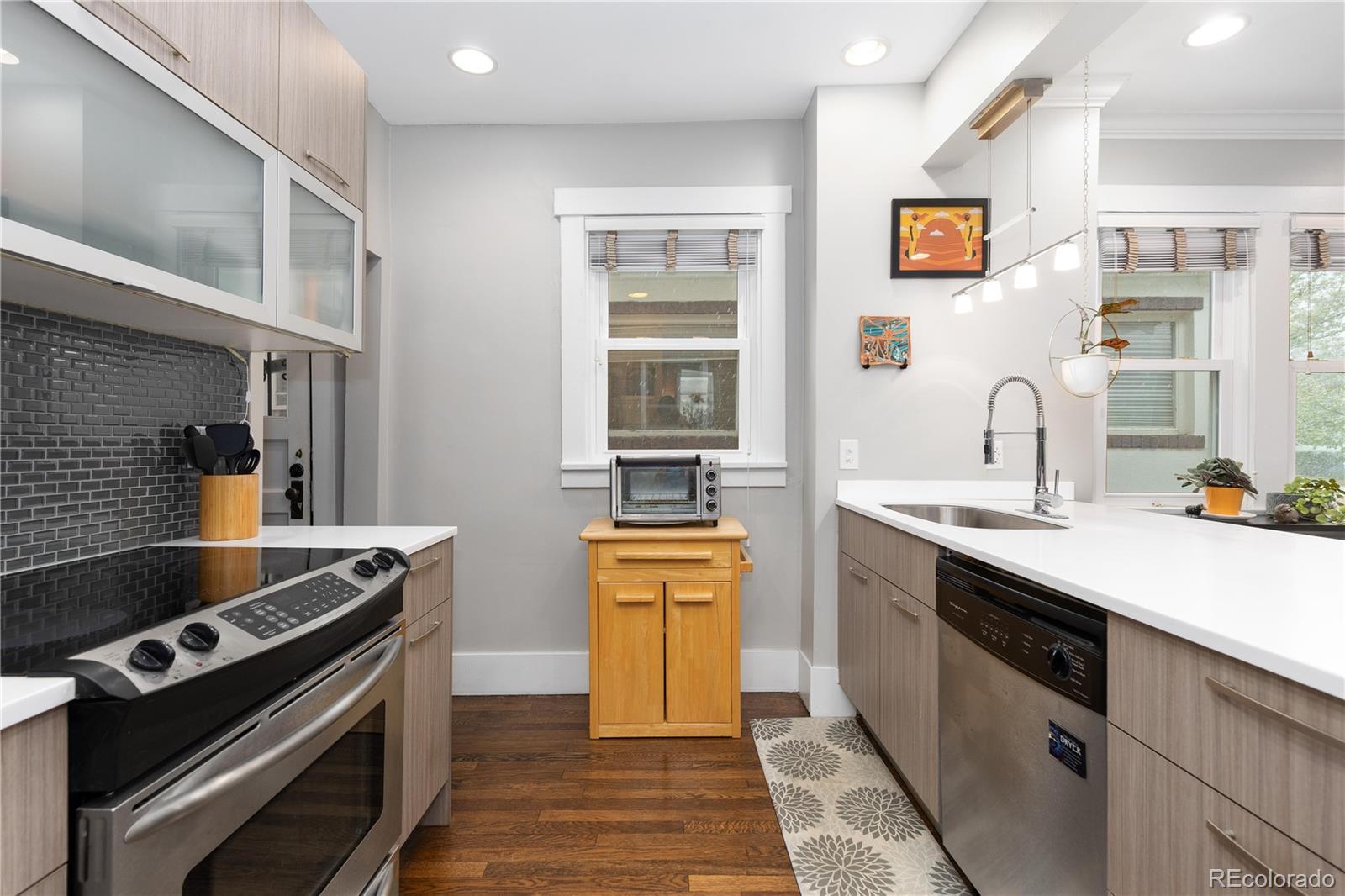 MLS Image #12 for 1331  bellaire street,denver, Colorado