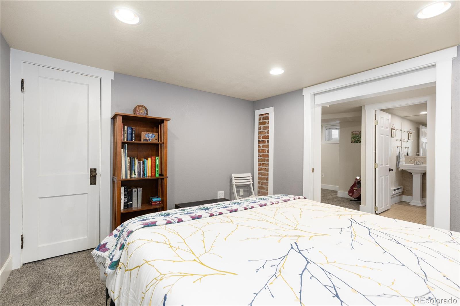 MLS Image #22 for 1331  bellaire street,denver, Colorado