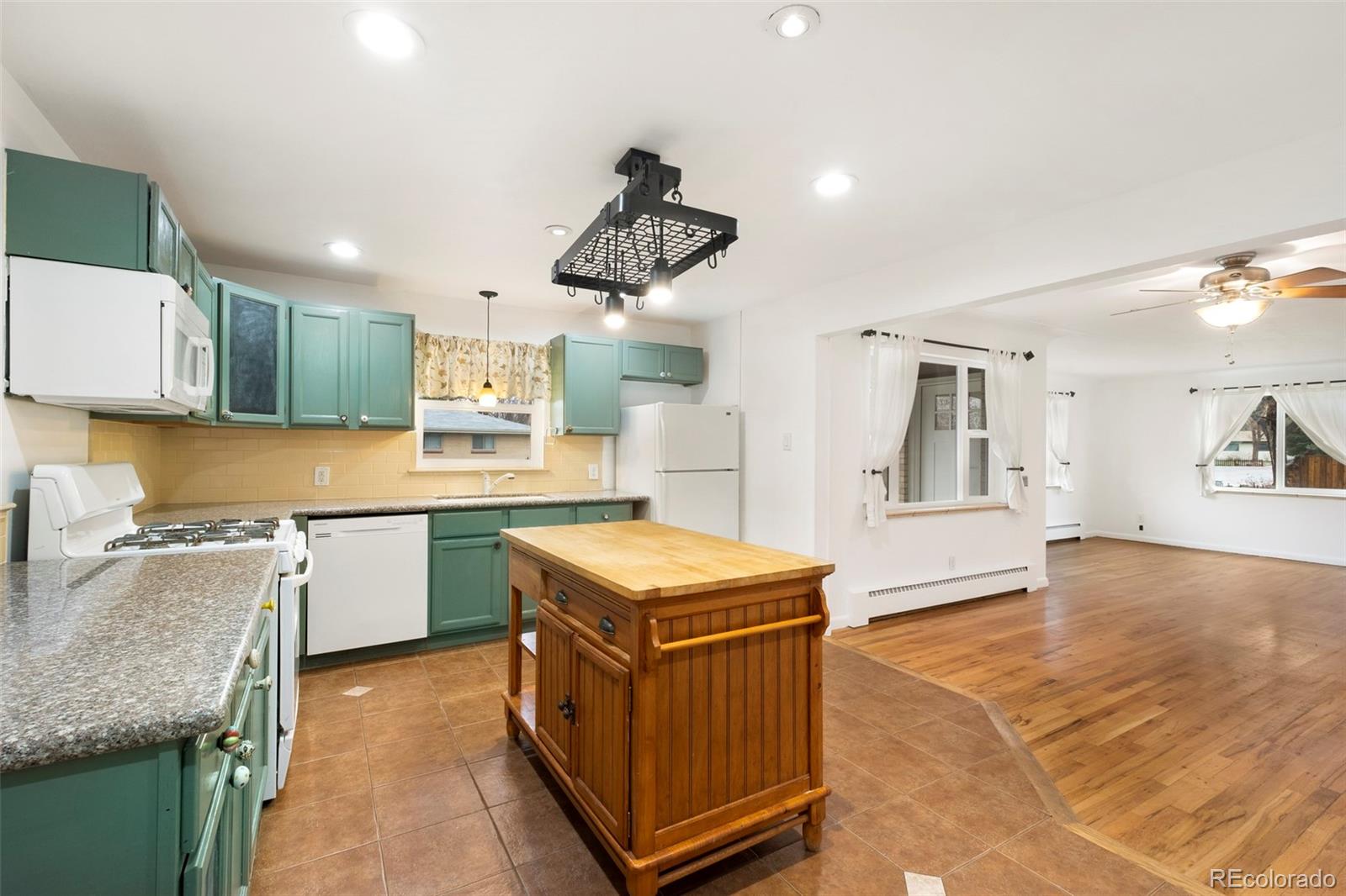 MLS Image #10 for 2088 w caley place,littleton, Colorado