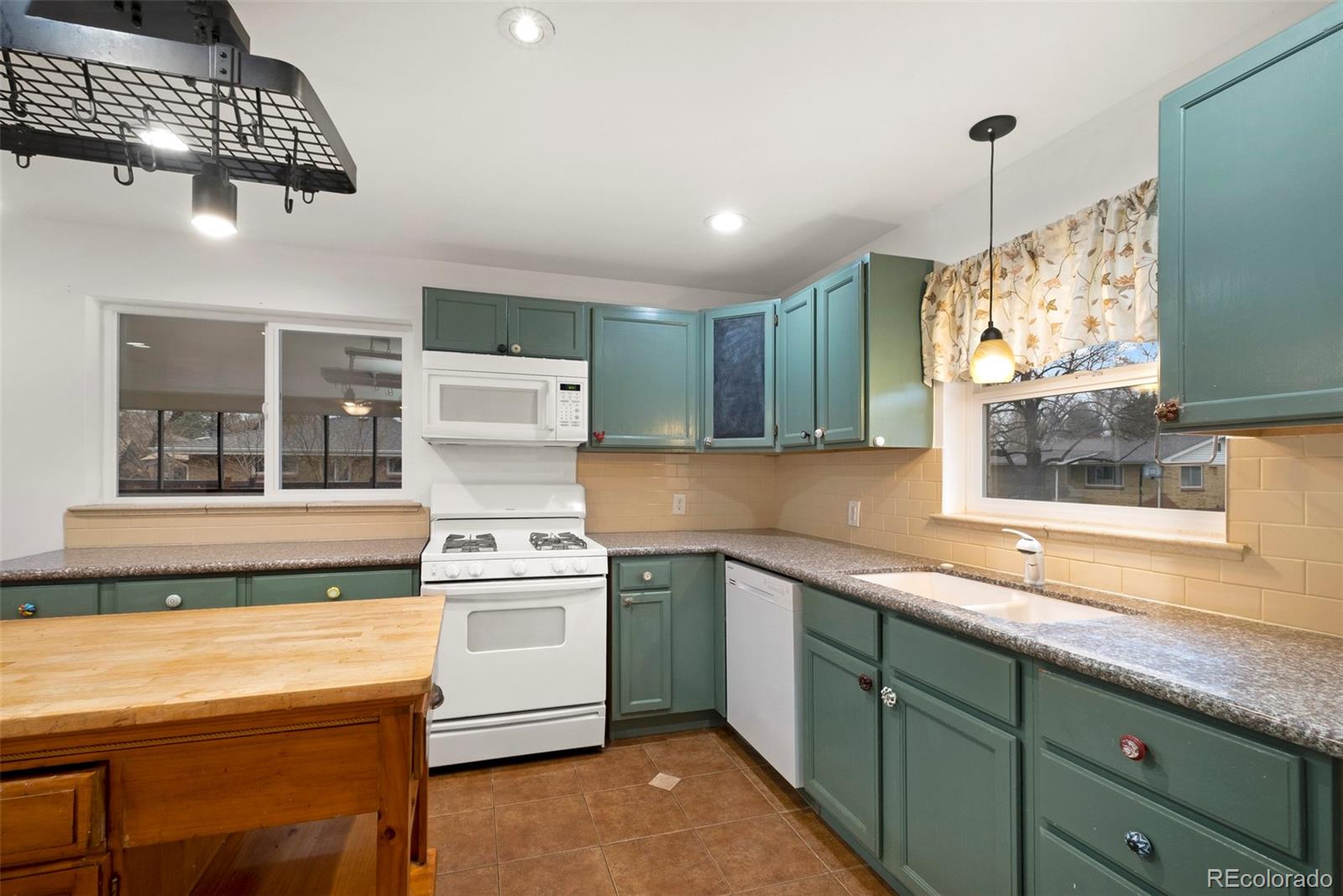 MLS Image #12 for 2088 w caley place,littleton, Colorado