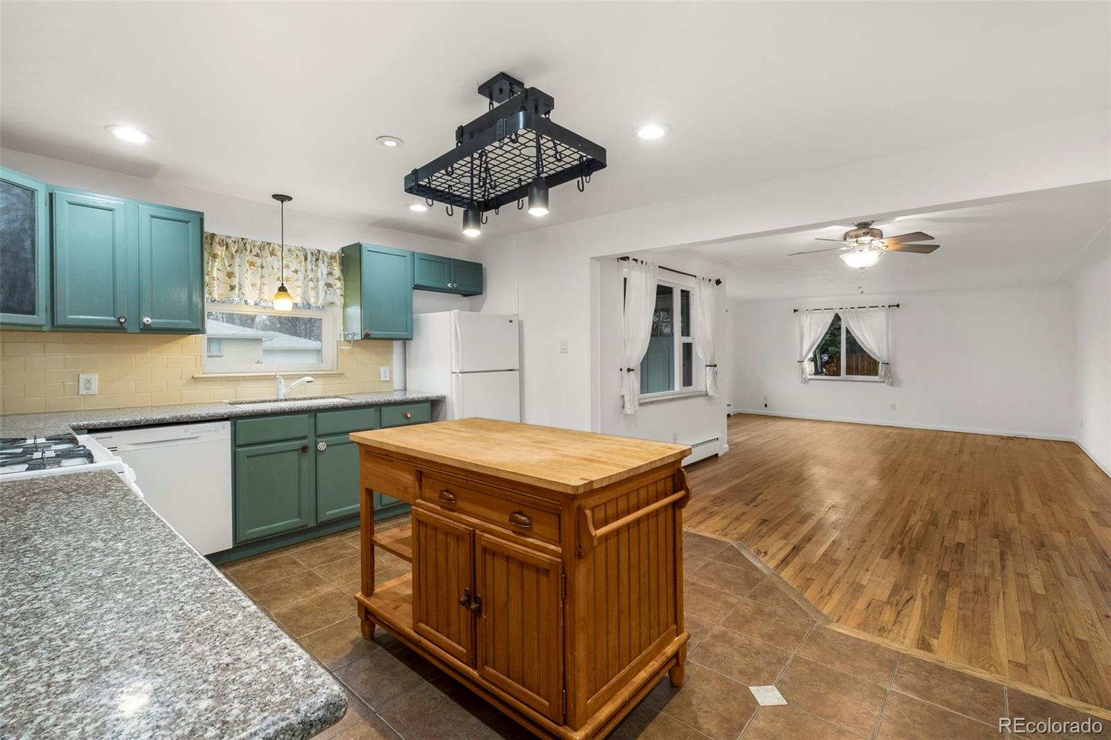MLS Image #14 for 2088 w caley place,littleton, Colorado
