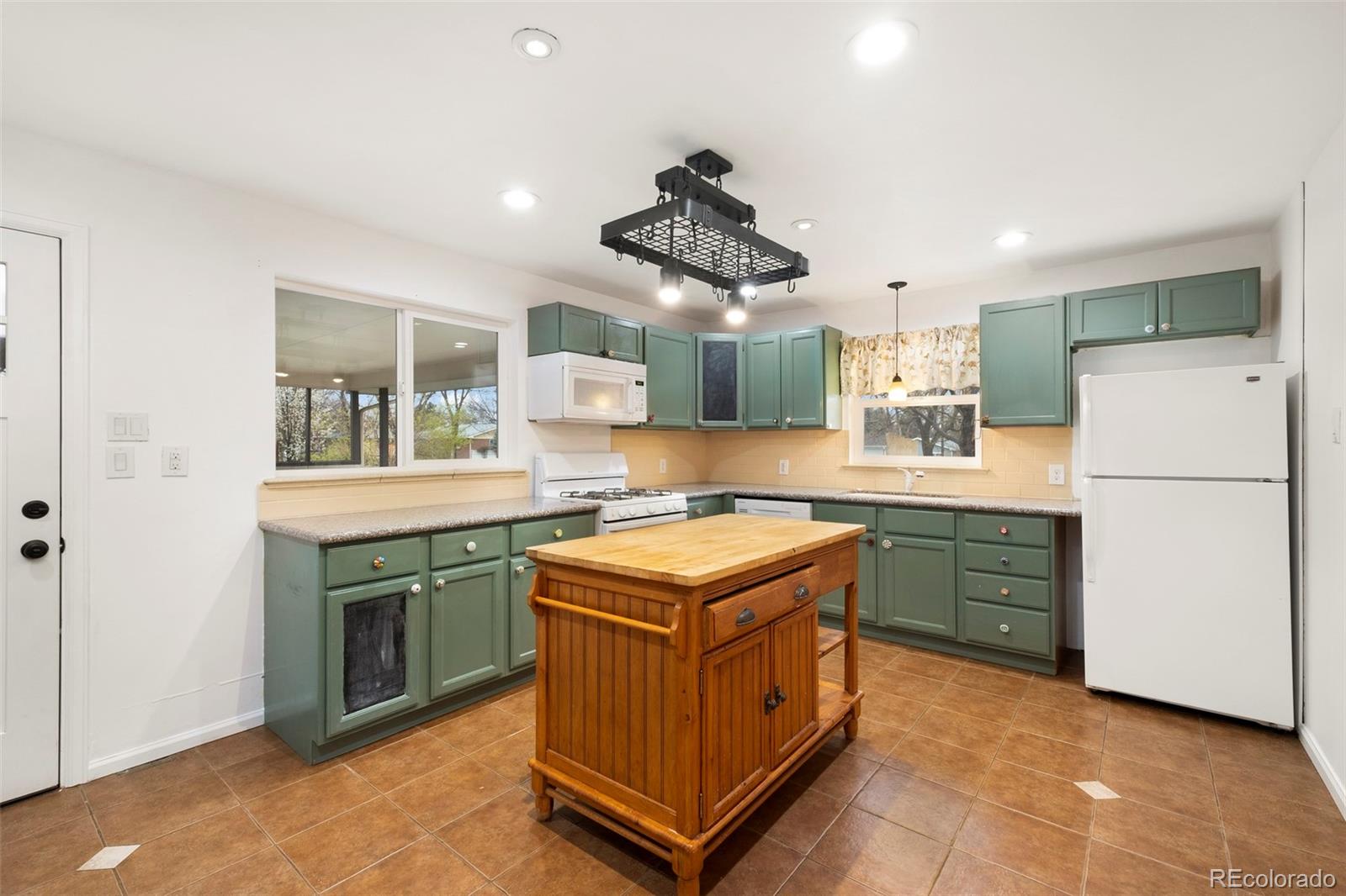 MLS Image #9 for 2088 w caley place,littleton, Colorado