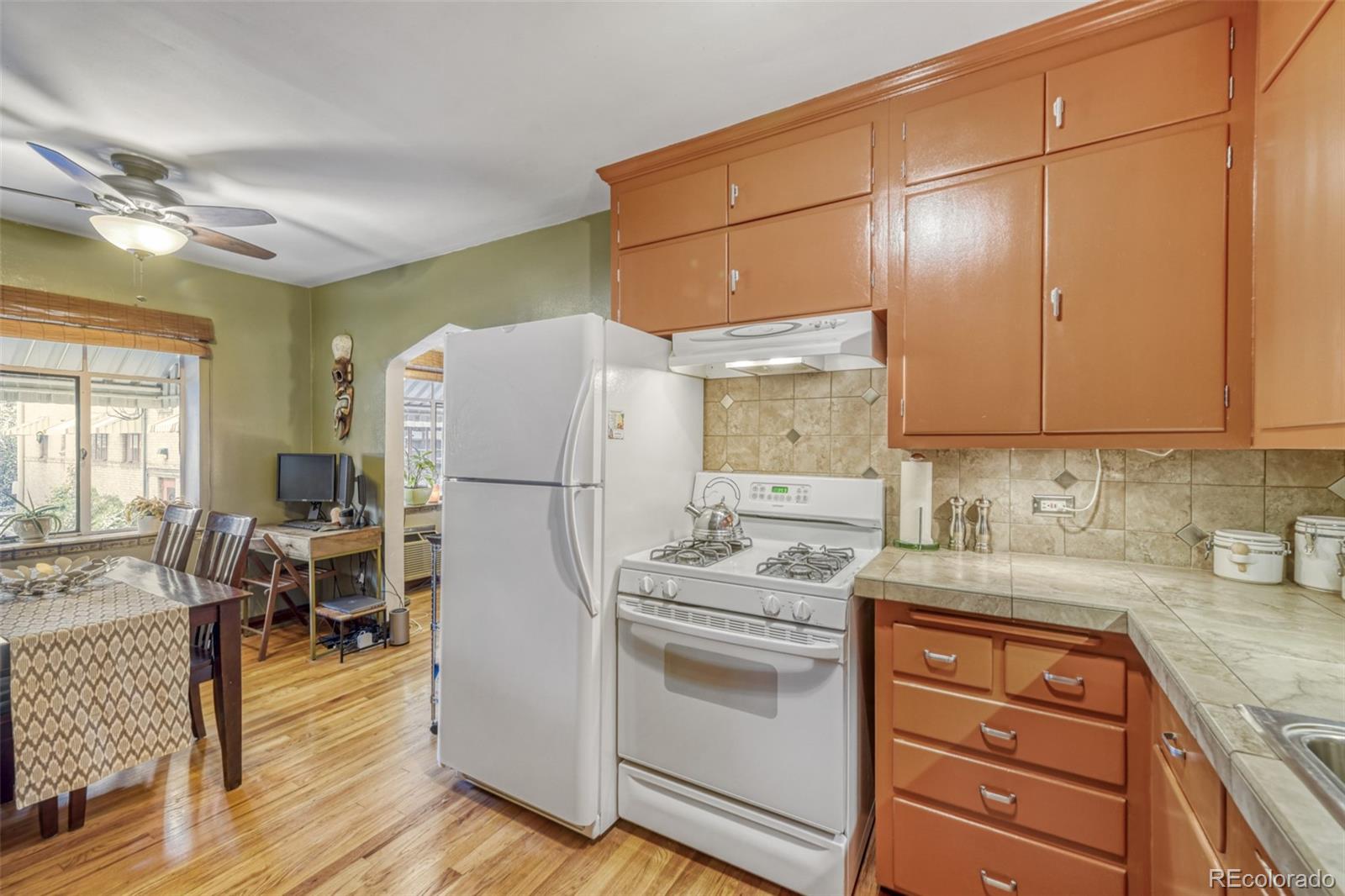 MLS Image #14 for 768 n ogden street 12,denver, Colorado