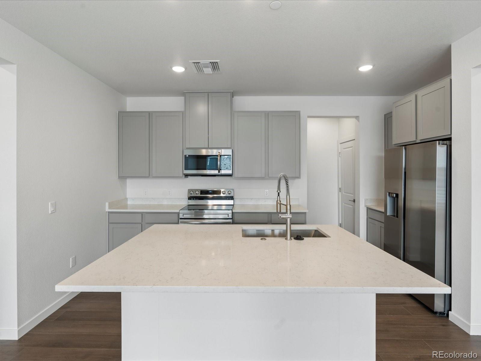 MLS Image #2 for 6153 n ceylon street,denver, Colorado