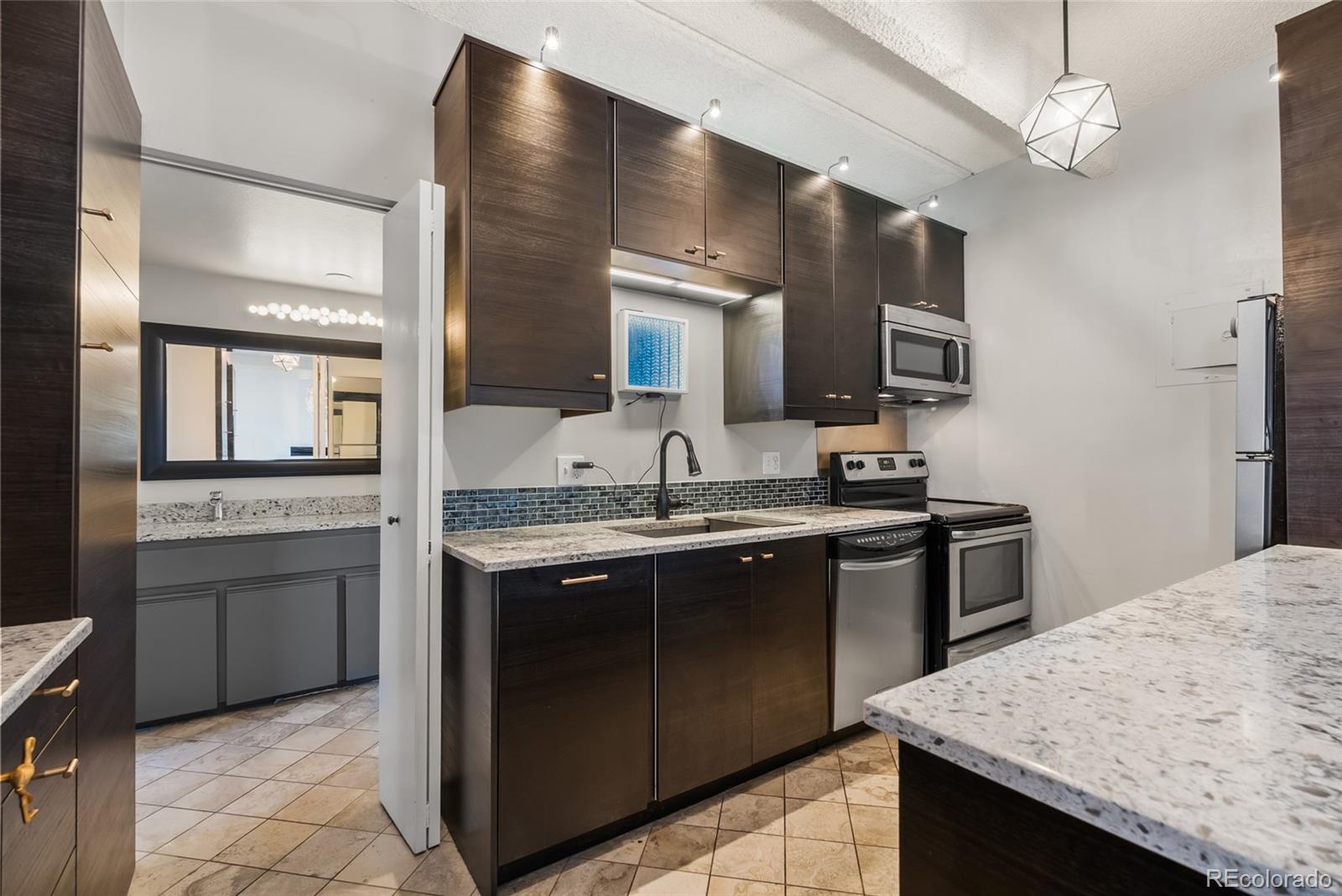 MLS Image #11 for 130 n pearl street 1206,denver, Colorado