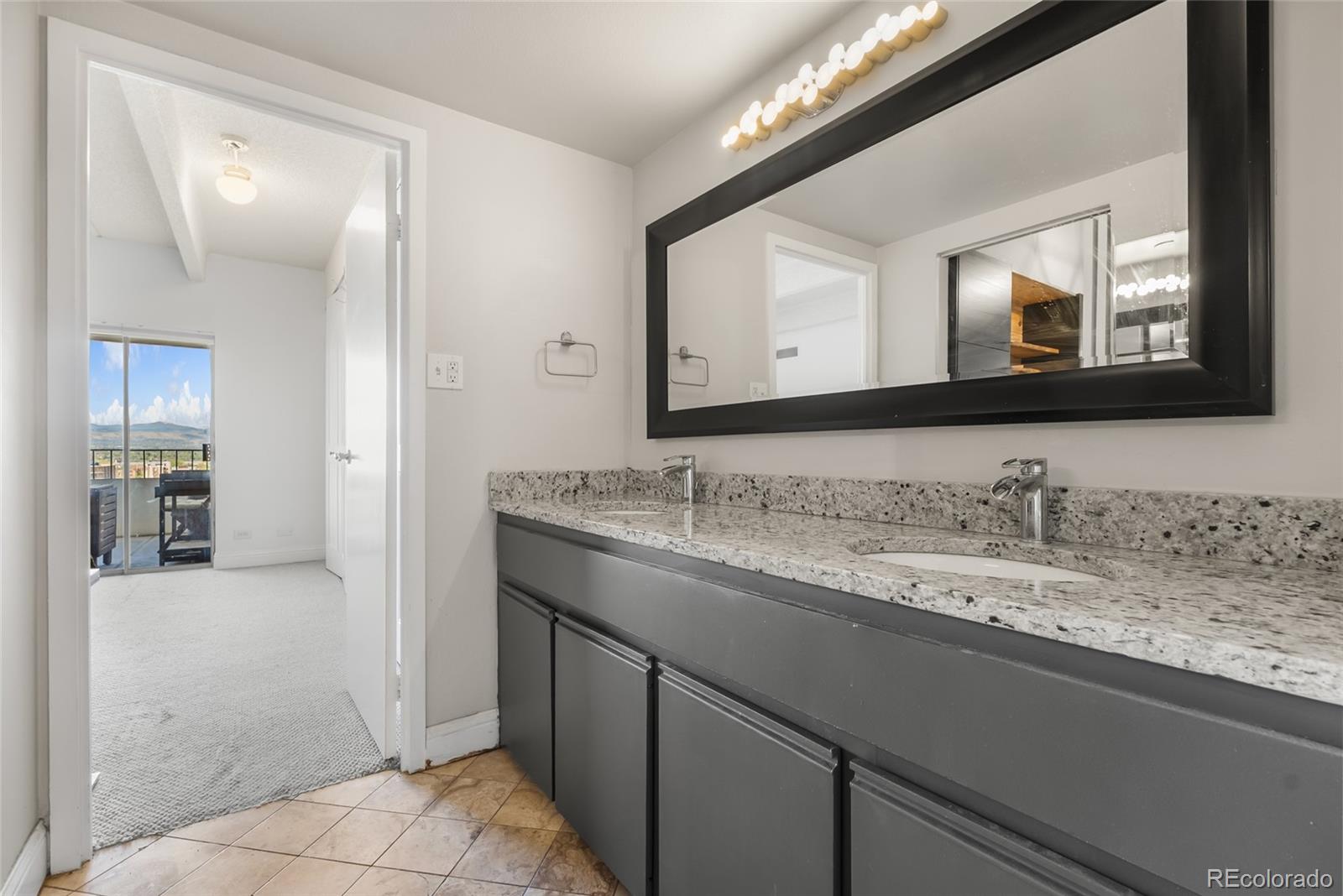 MLS Image #17 for 130 n pearl street 1206,denver, Colorado