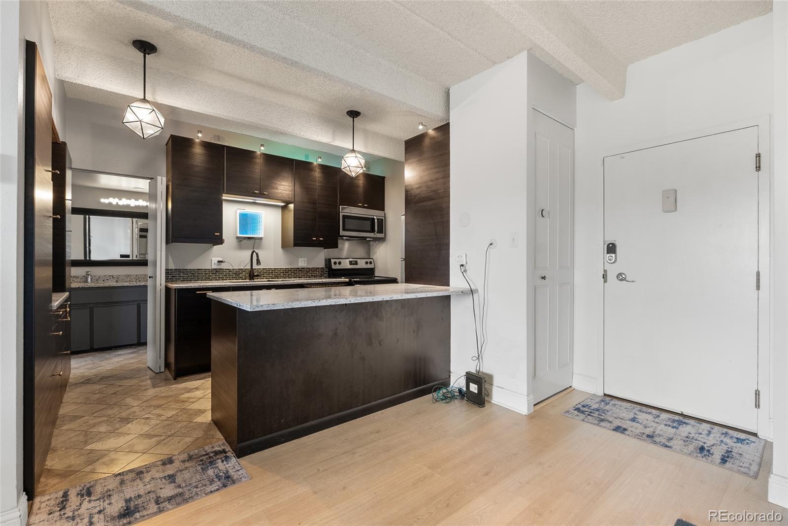 MLS Image #6 for 130 n pearl street 1206,denver, Colorado