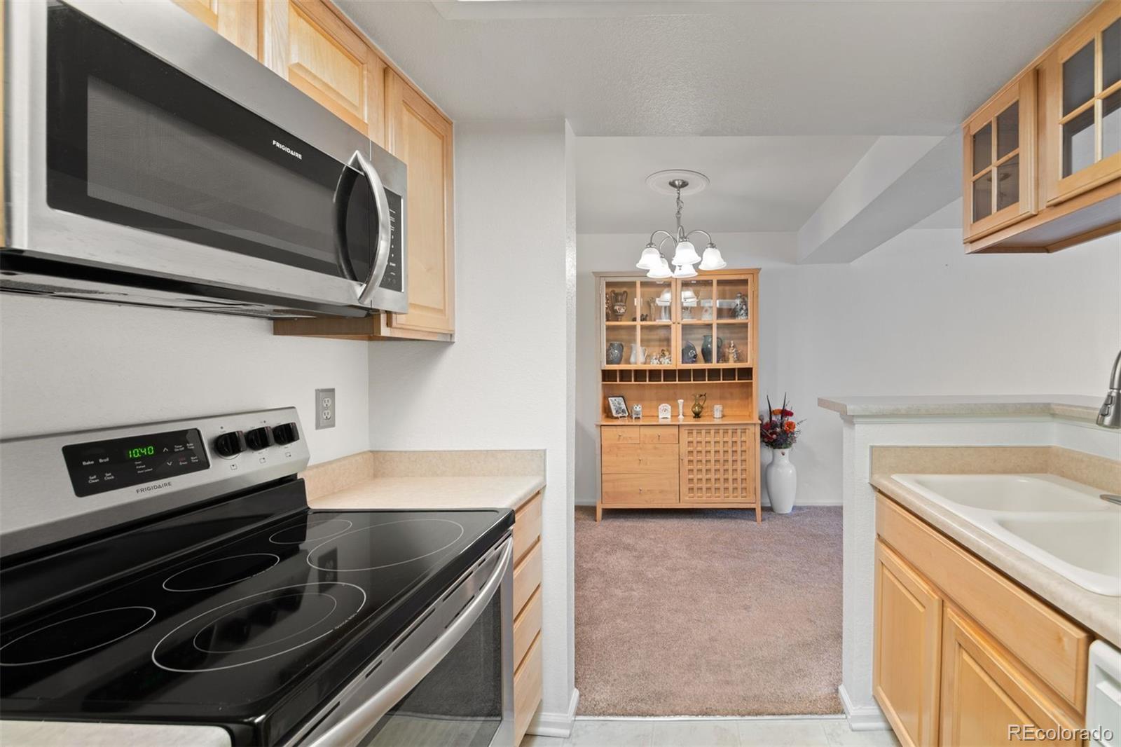 MLS Image #10 for 9242 e arbor circle b,englewood, Colorado