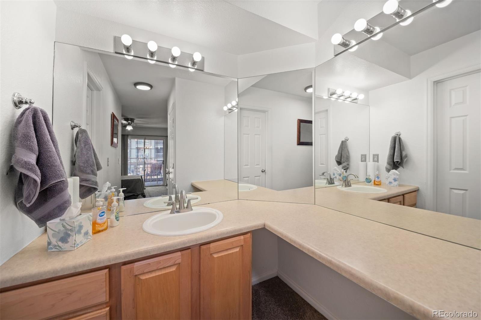 MLS Image #6 for 9242 e arbor circle b,englewood, Colorado