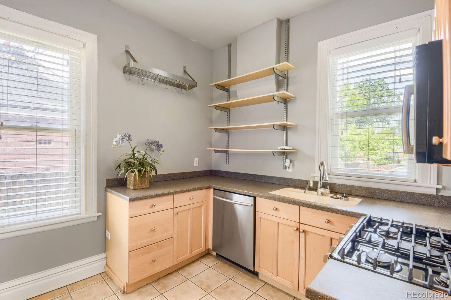 MLS Image #13 for 145 n cherokee street,denver, Colorado