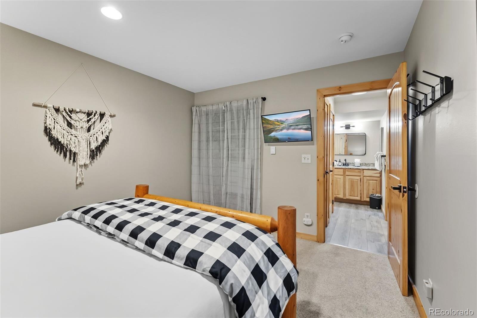 MLS Image #10 for 325  four o clock road b103,breckenridge, Colorado