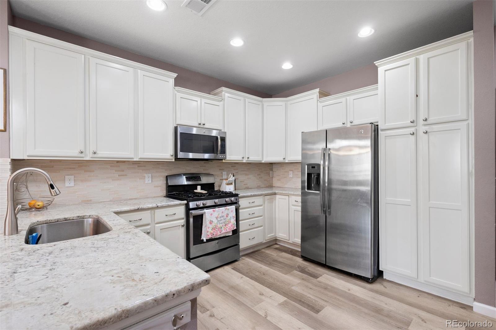 MLS Image #19 for 9077 e phillips lane,centennial, Colorado