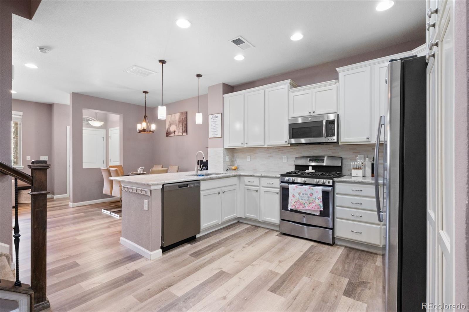 MLS Image #2 for 9077 e phillips lane,centennial, Colorado