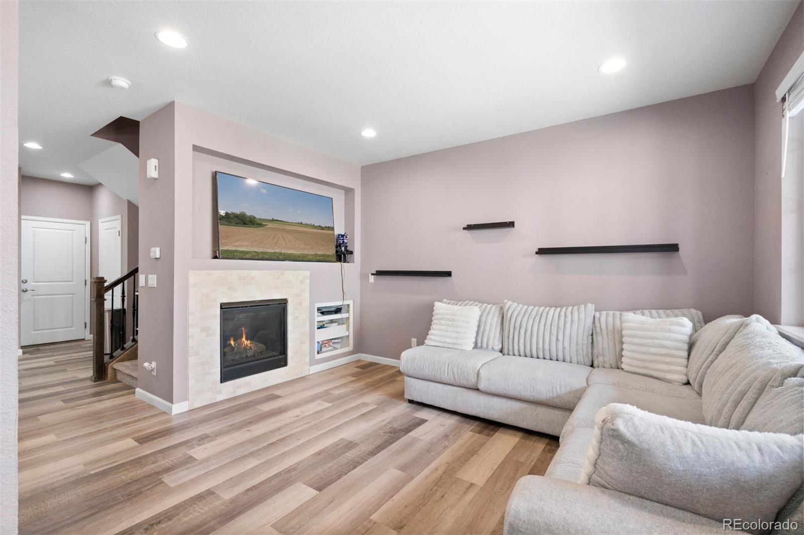MLS Image #3 for 9077 e phillips lane,centennial, Colorado