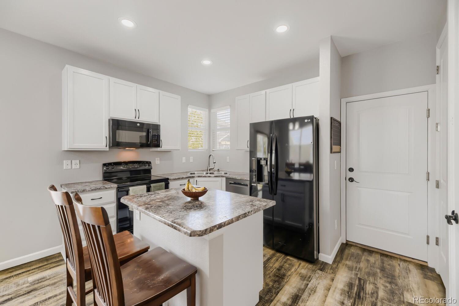 MLS Image #10 for 715  stonehaven street,dacono, Colorado