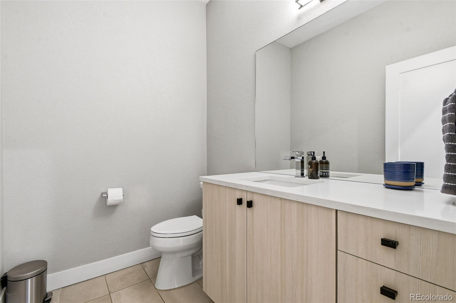 MLS Image #3 for 5033 s platte river parkway ,littleton, Colorado