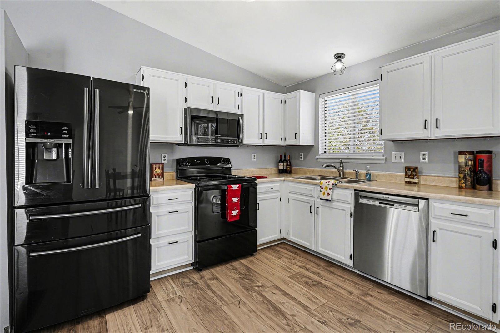 MLS Image #6 for 4244 s bahama street,aurora, Colorado