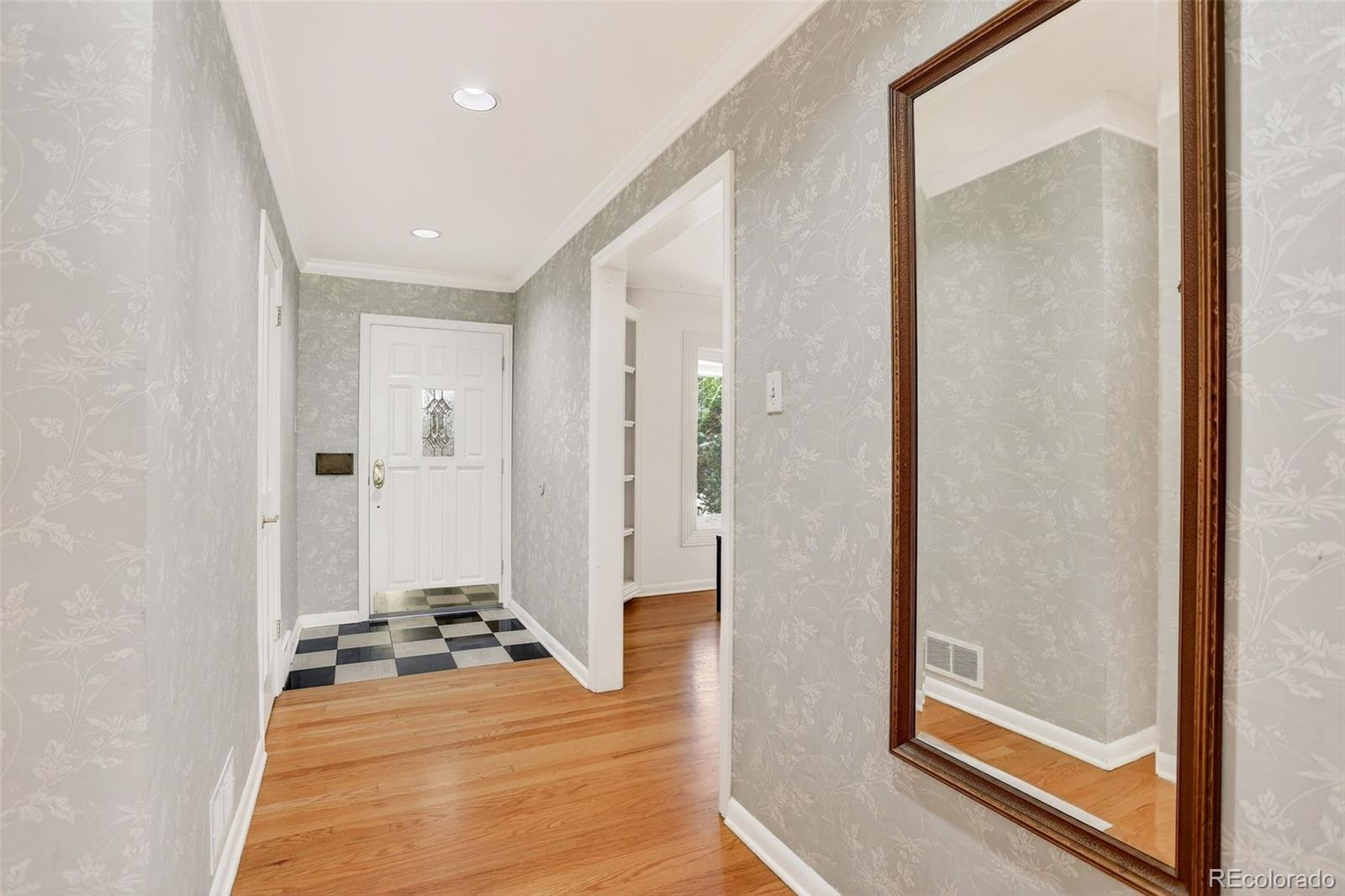MLS Image #4 for 245  locust lane,denver, Colorado