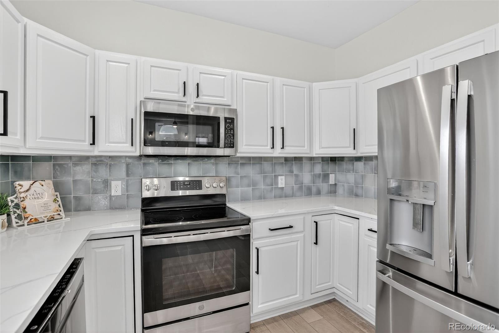 MLS Image #15 for 2901 s tower way,aurora, Colorado