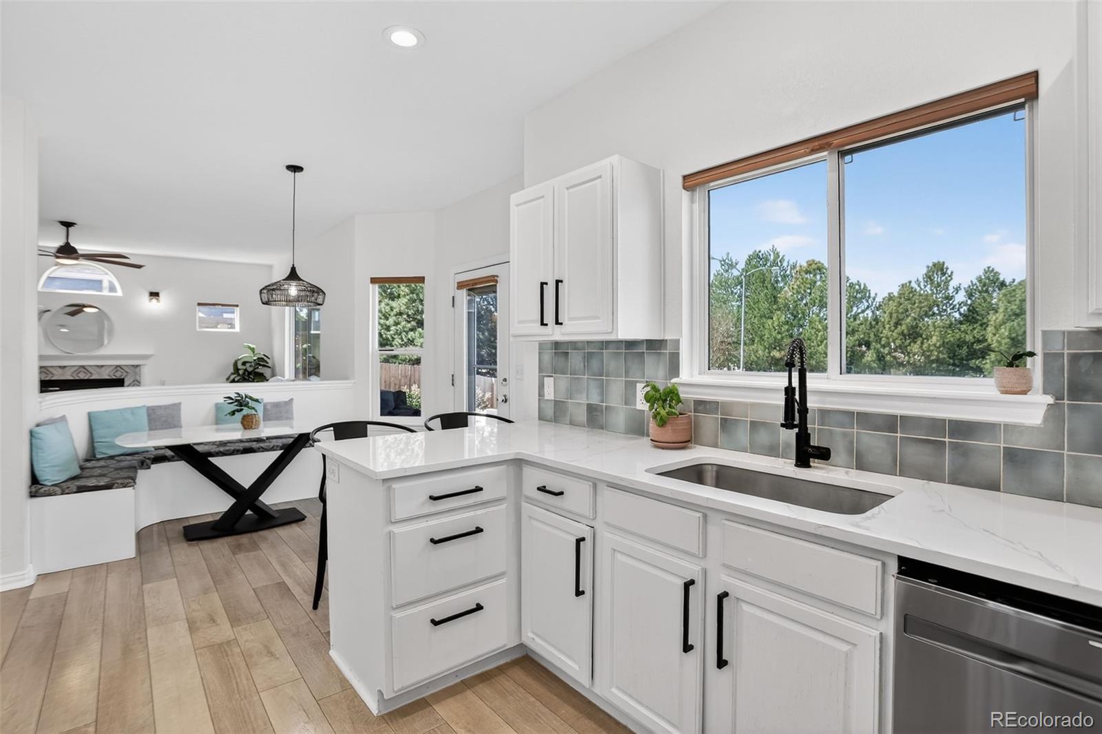 MLS Image #16 for 2901 s tower way,aurora, Colorado