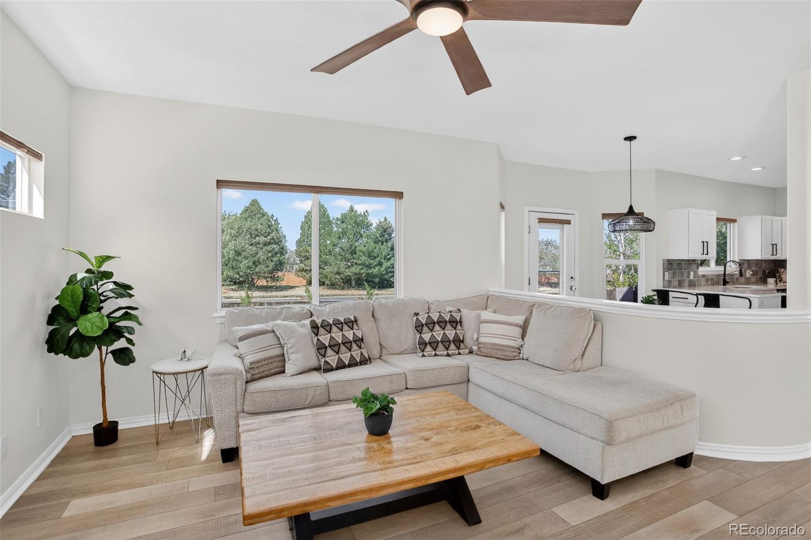 MLS Image #20 for 2901 s tower way,aurora, Colorado