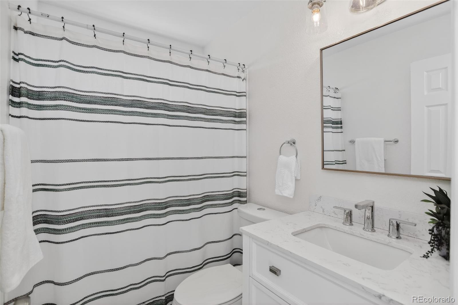 MLS Image #35 for 2901 s tower way,aurora, Colorado