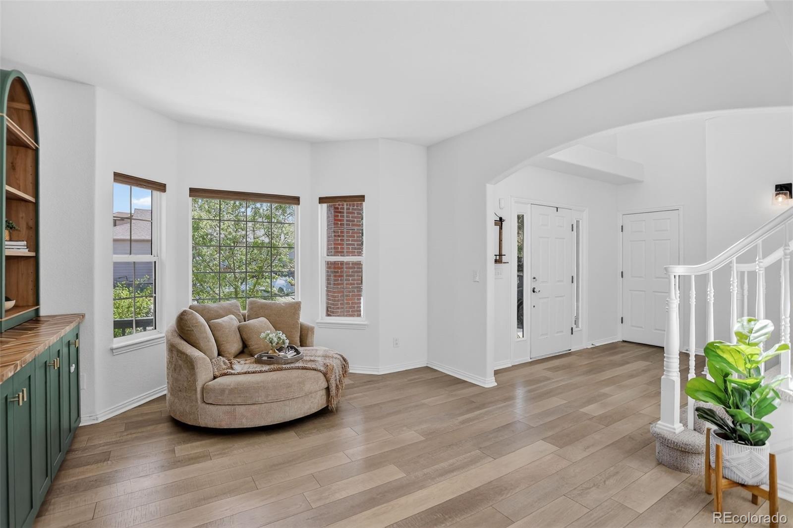 MLS Image #6 for 2901 s tower way,aurora, Colorado