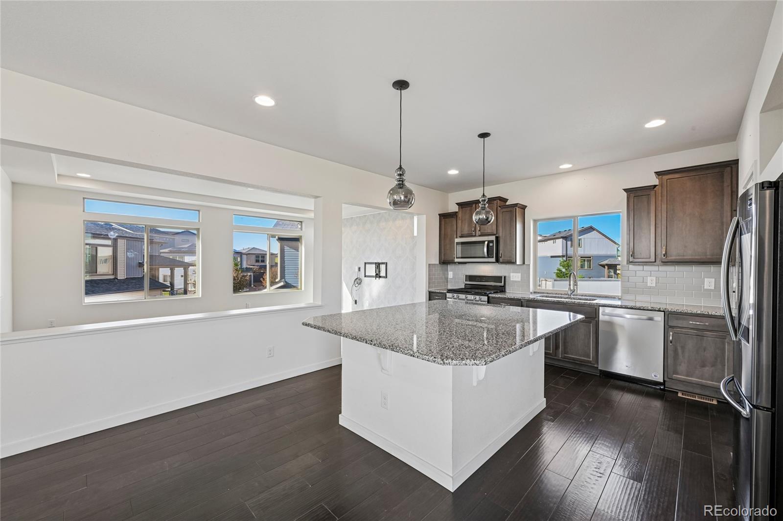 MLS Image #11 for 17909 e 54th avenue,denver, Colorado