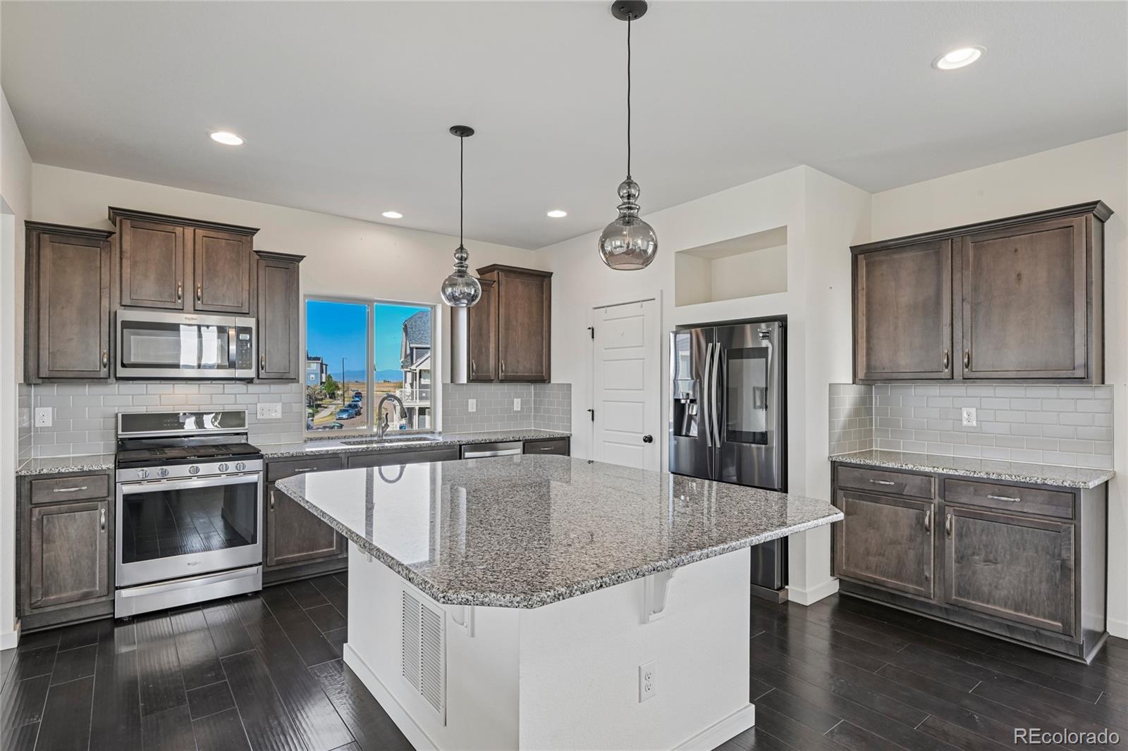 MLS Image #15 for 17909 e 54th avenue,denver, Colorado