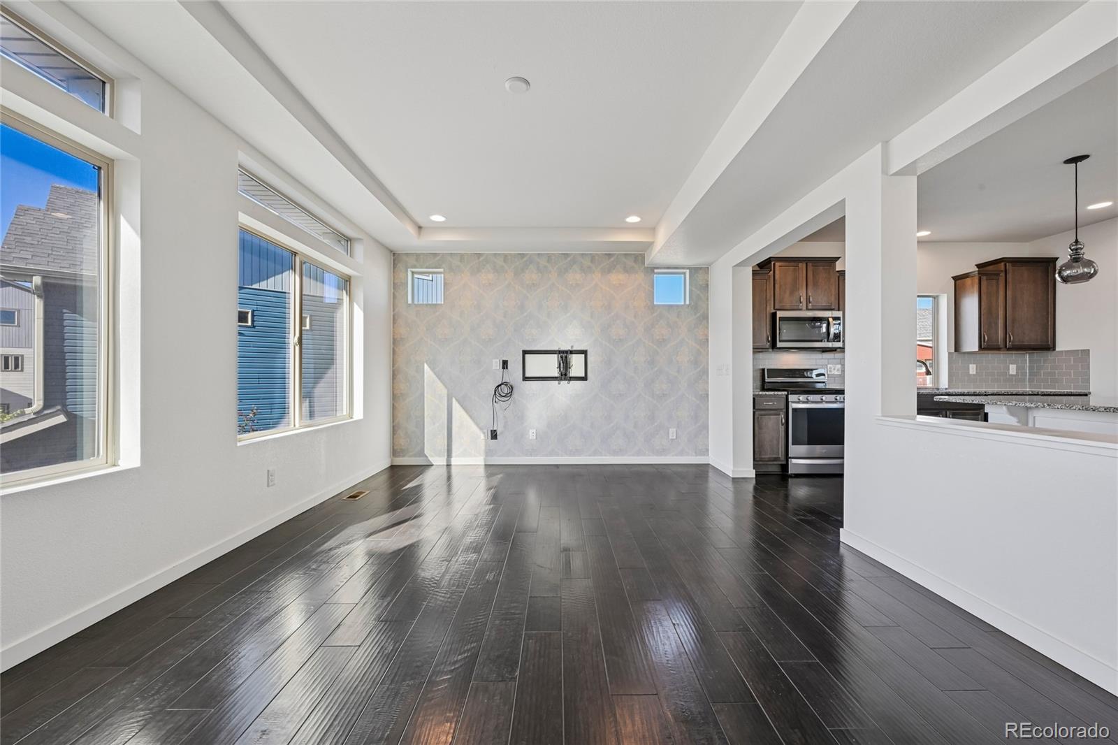 MLS Image #9 for 17909 e 54th avenue,denver, Colorado
