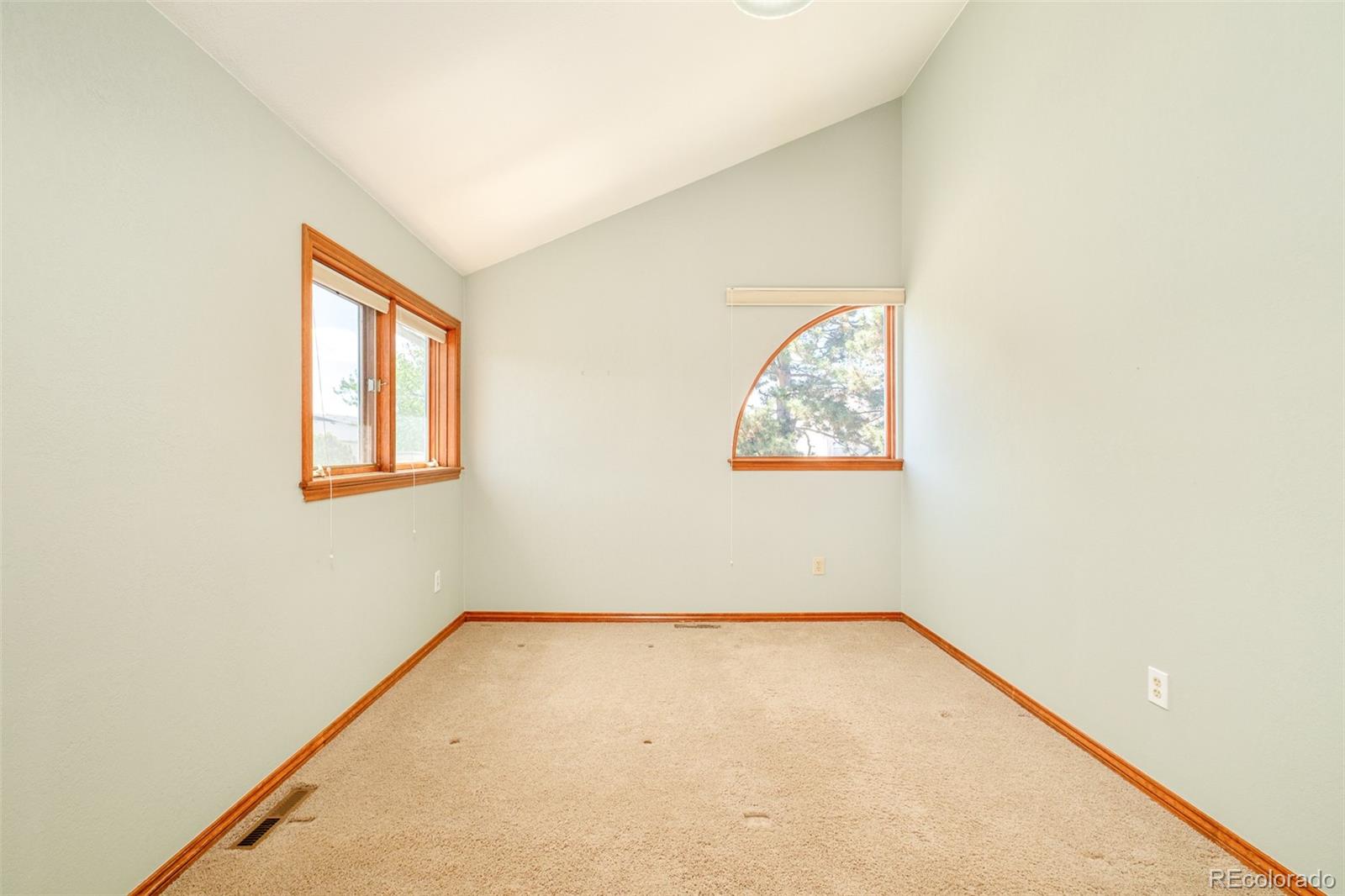 MLS Image #26 for 1950 s lansing court,aurora, Colorado
