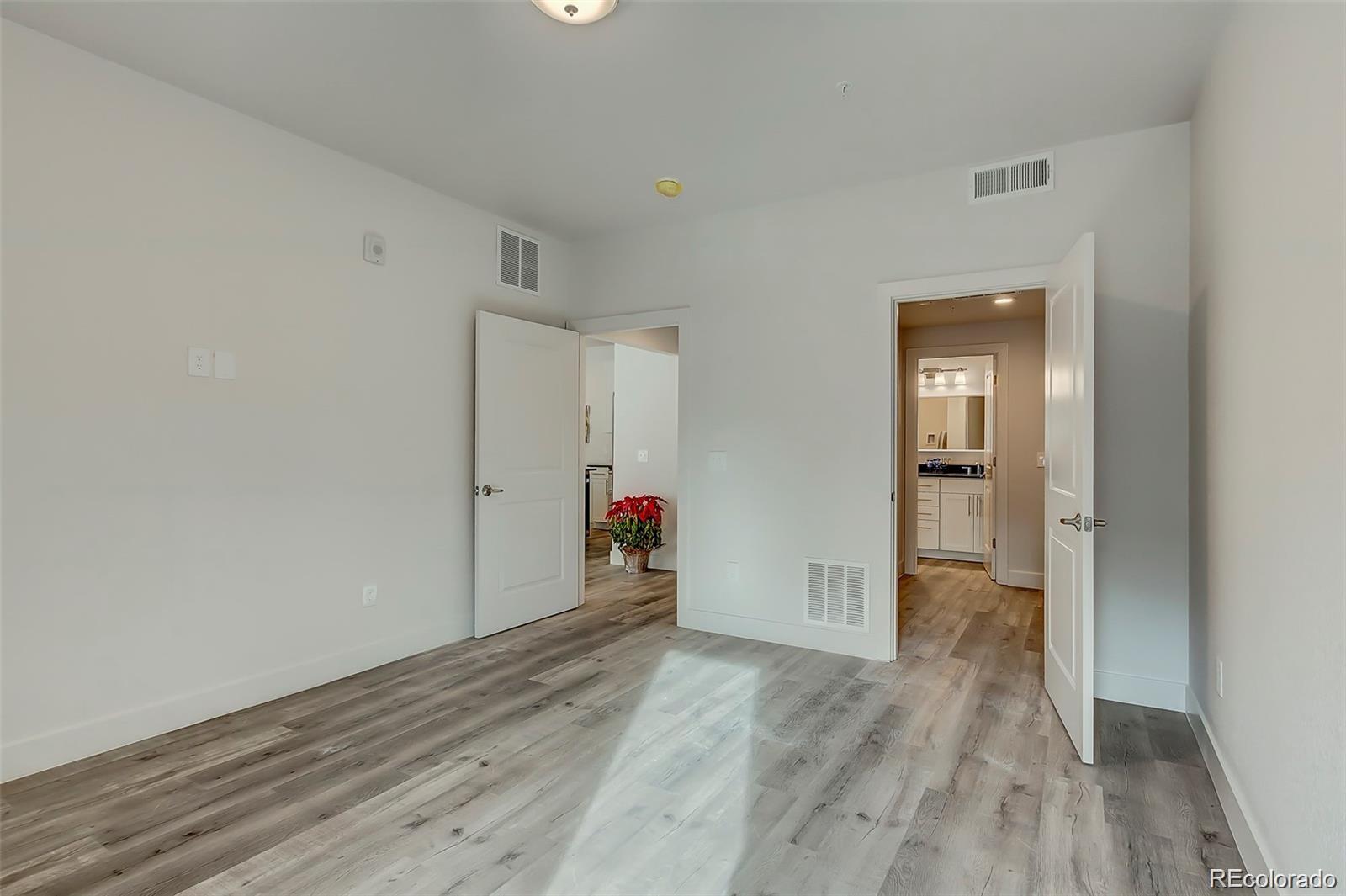 MLS Image #13 for 14916 e hampden avenue,aurora, Colorado