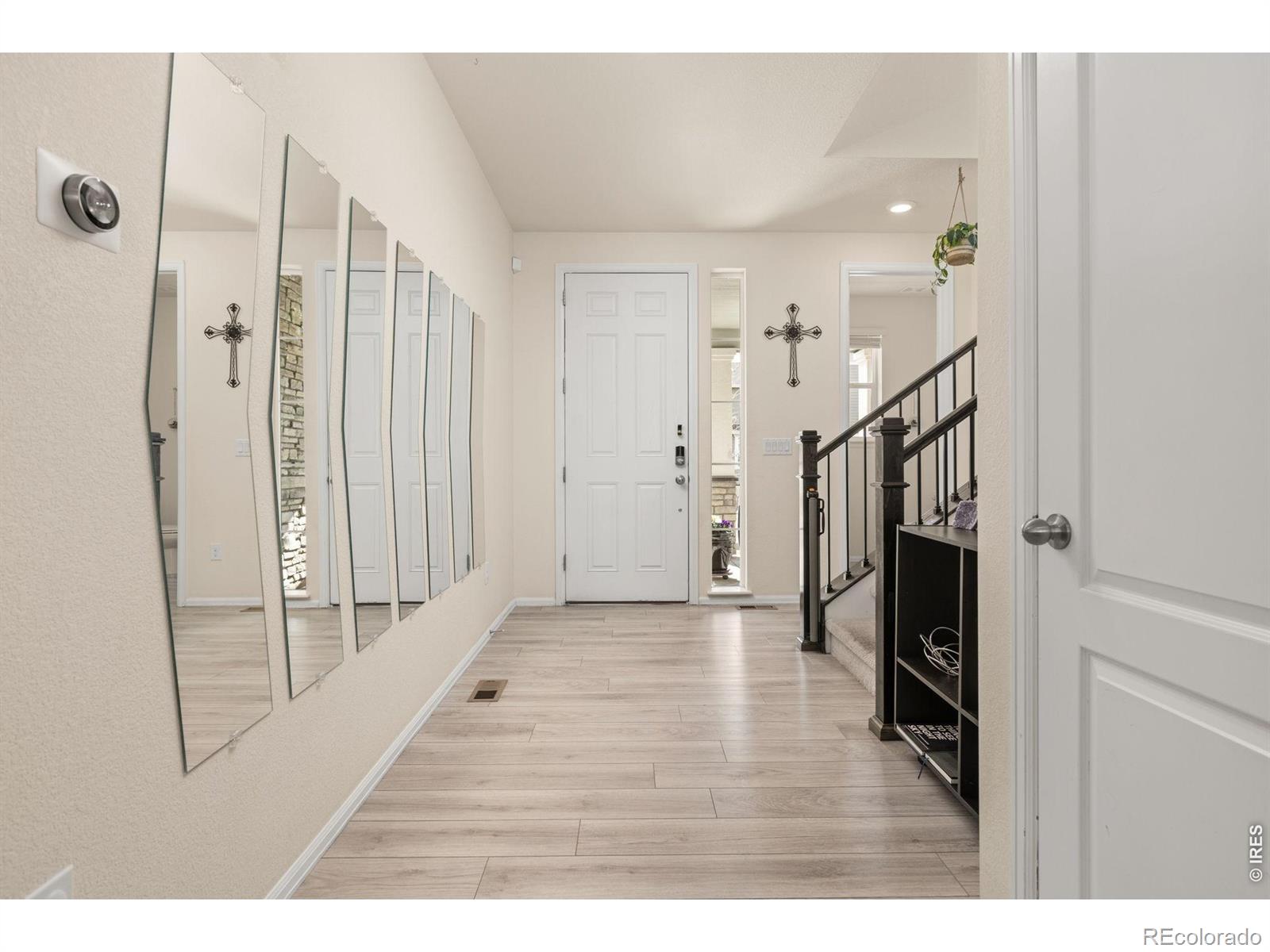 MLS Image #6 for 322 n patsburg street,aurora, Colorado