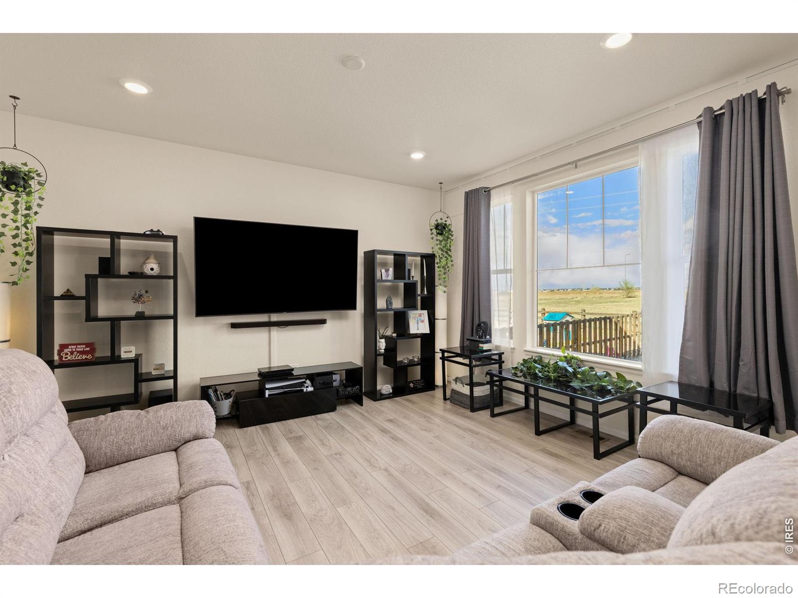 MLS Image #7 for 322 n patsburg street,aurora, Colorado