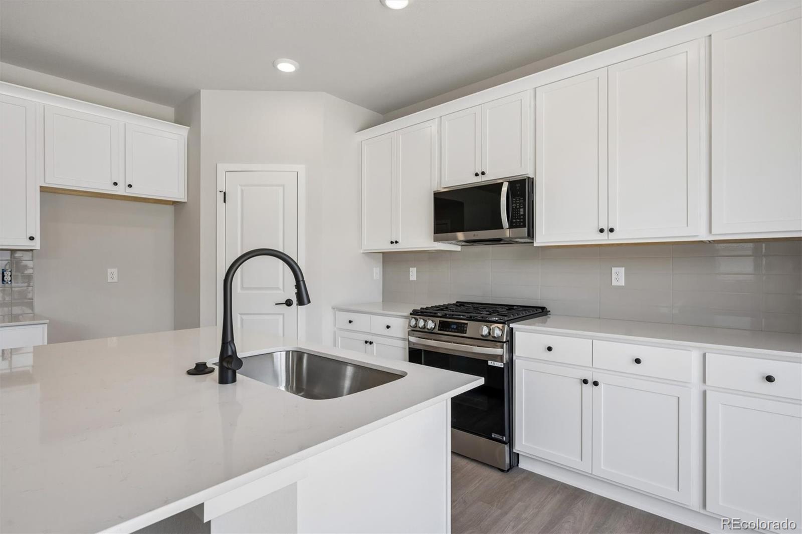 MLS Image #9 for 5784 n indigo rose street,aurora, Colorado