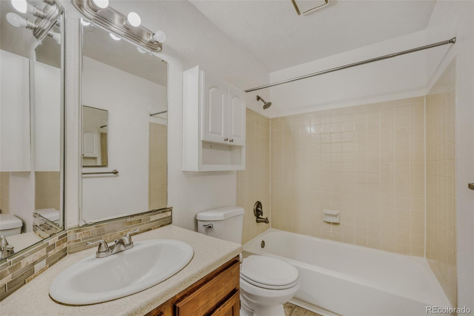 MLS Image #13 for 4824 e kentucky avenue,denver, Colorado