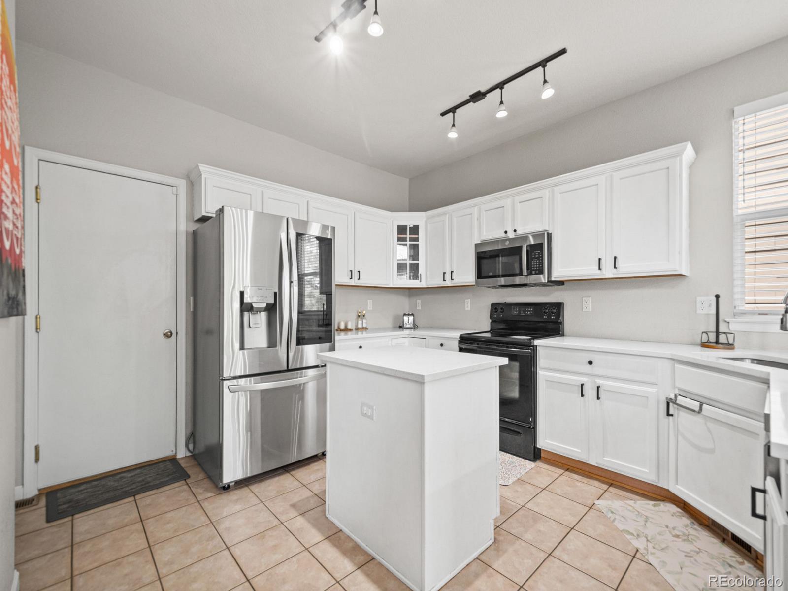 MLS Image #12 for 18099 e orchard place,aurora, Colorado