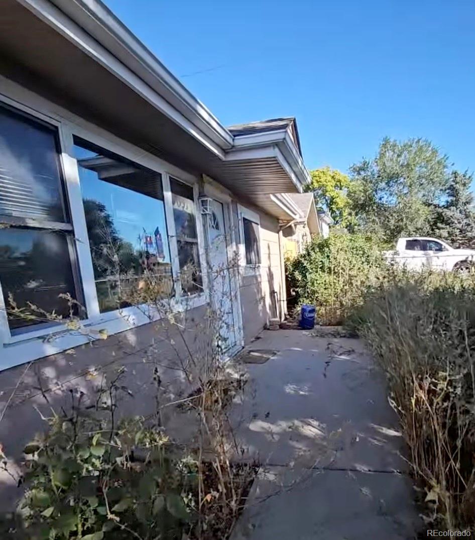 MLS Image #3 for 6651  grove street,denver, Colorado