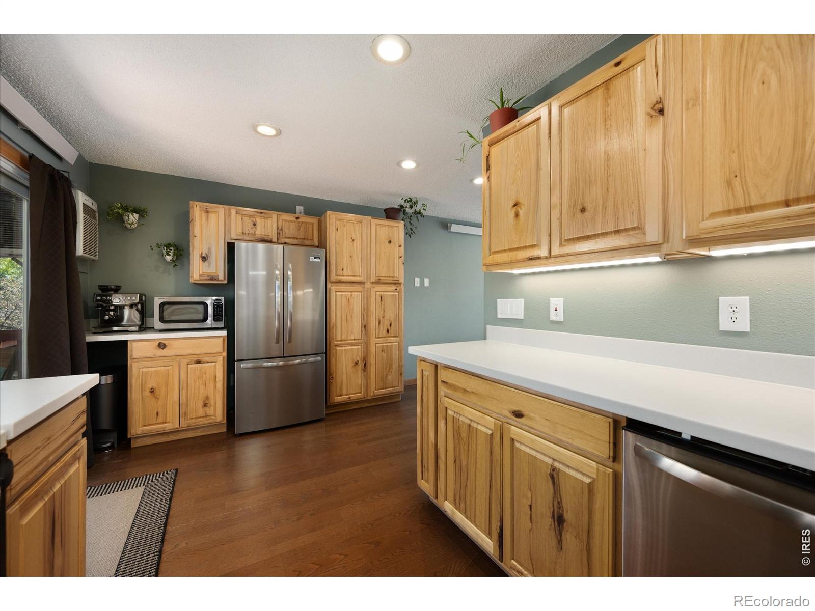 MLS Image #11 for 811  table mountain court,windsor, Colorado