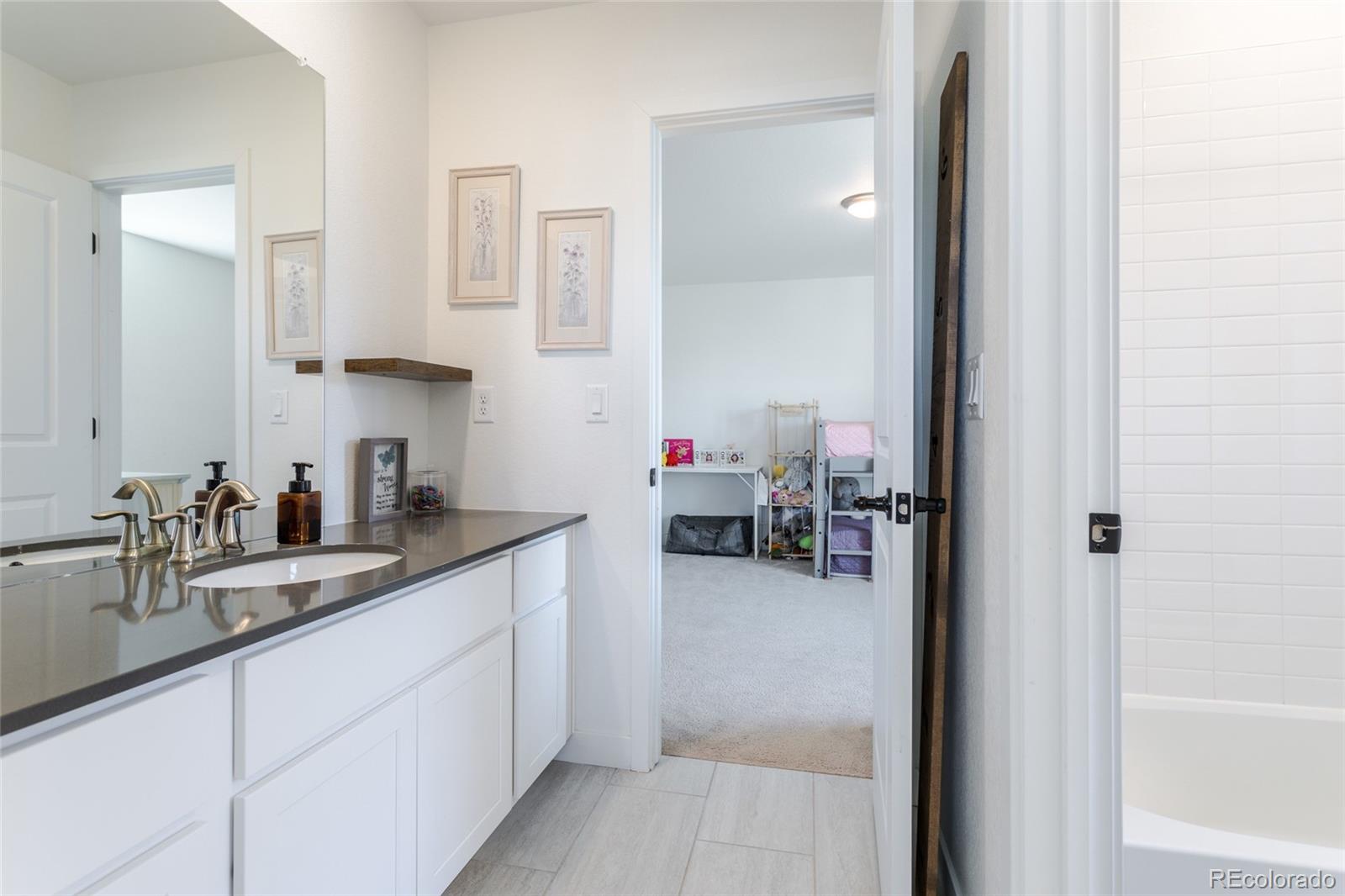 MLS Image #18 for 3102 e 161st avenue,thornton, Colorado