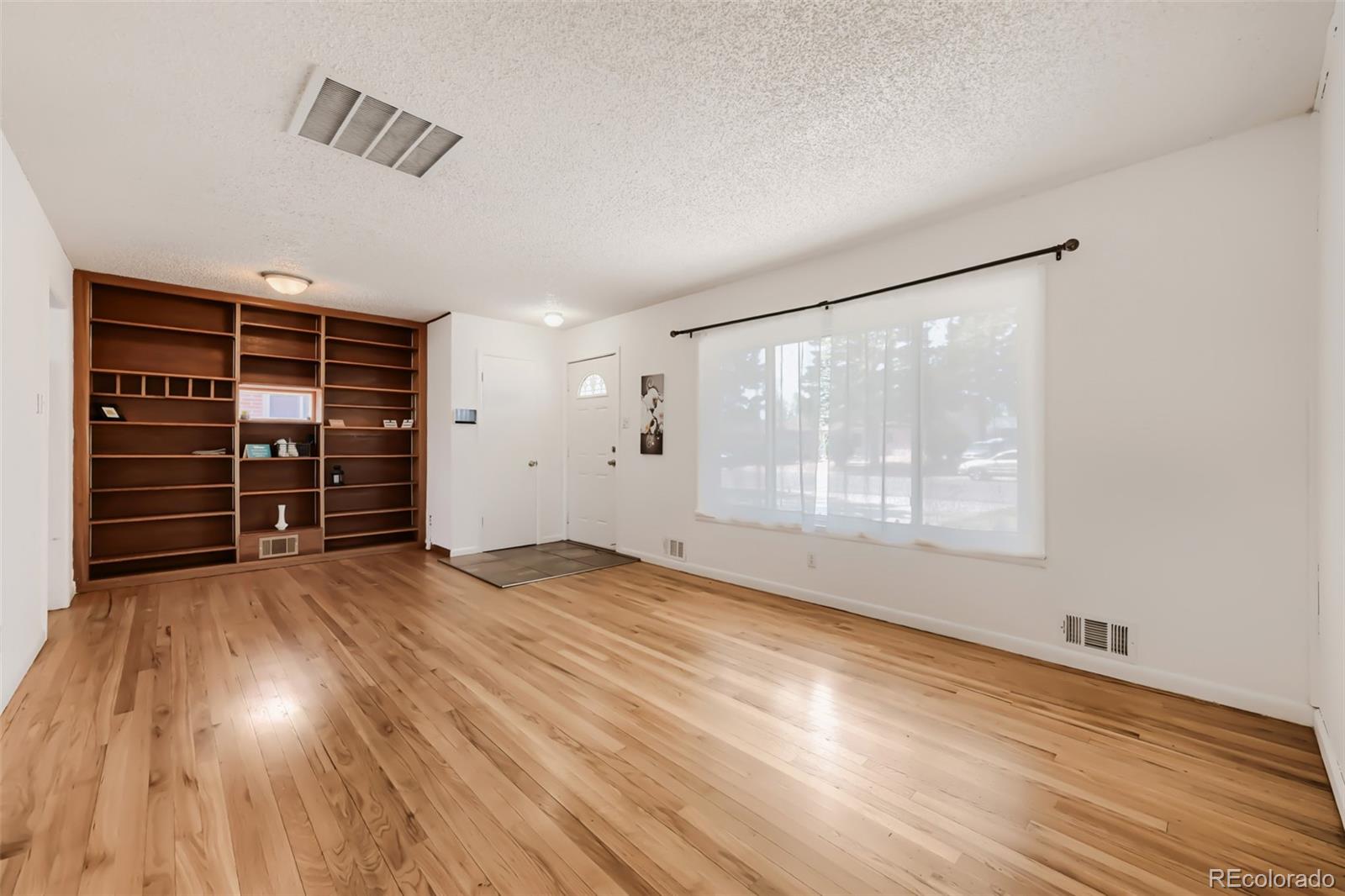 MLS Image #2 for 2036  sherwood lane,pueblo, Colorado