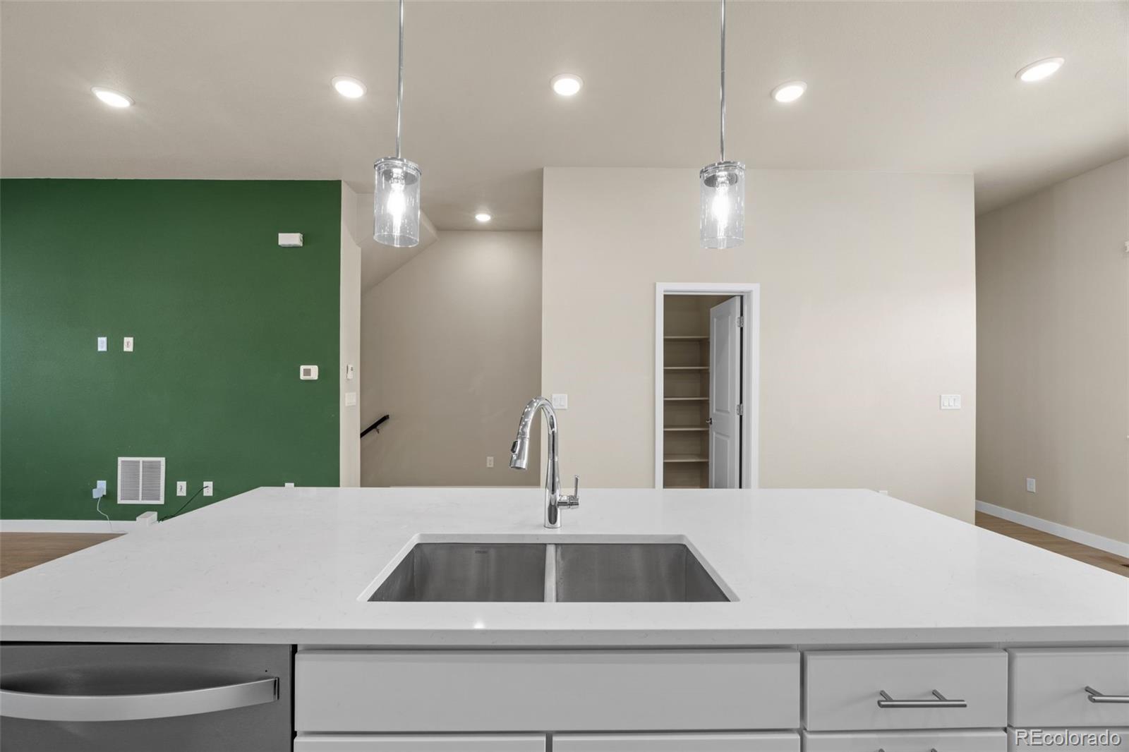 MLS Image #18 for 6231  dayton court,denver, Colorado