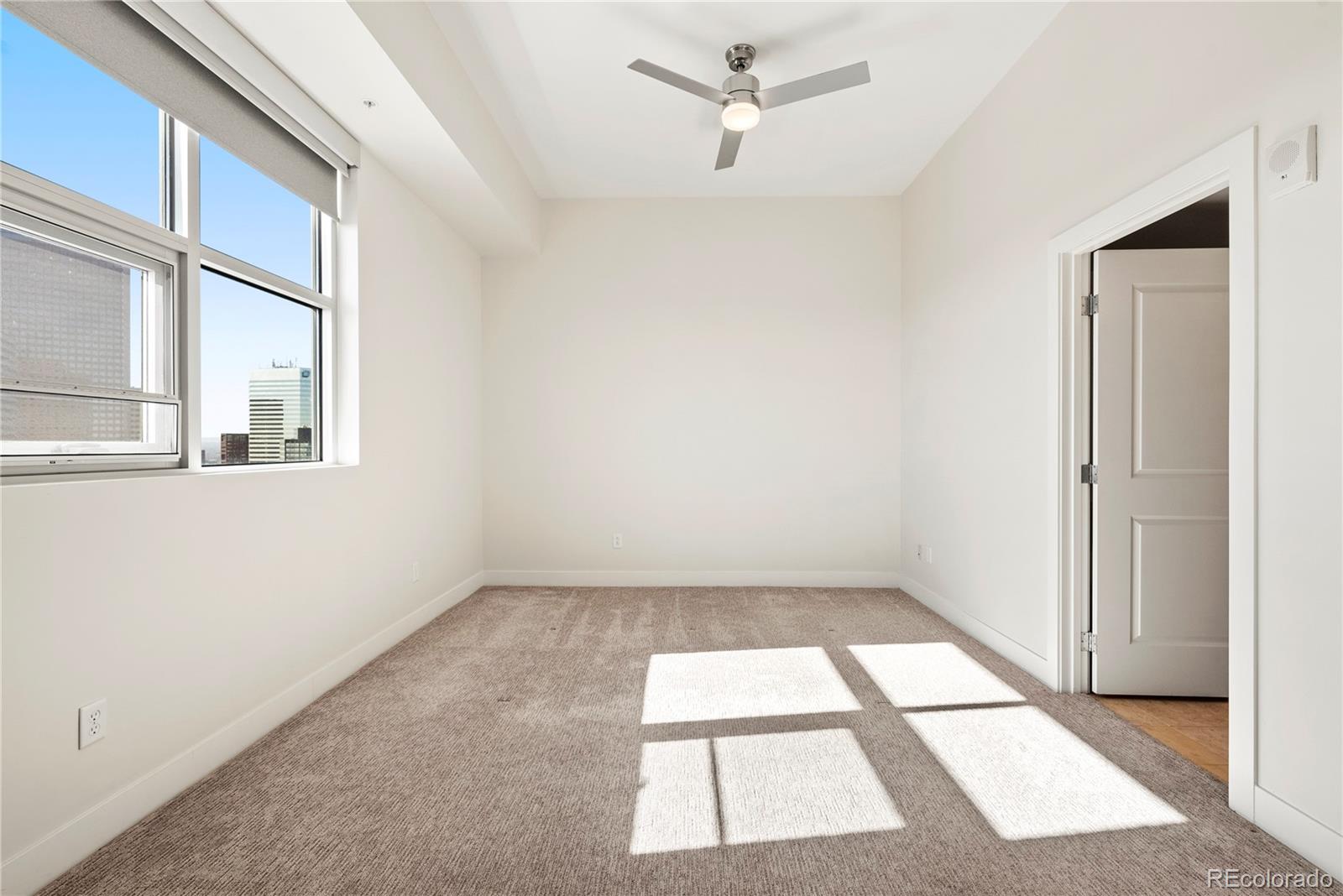 MLS Image #13 for 2001  lincoln street 2422,denver, Colorado