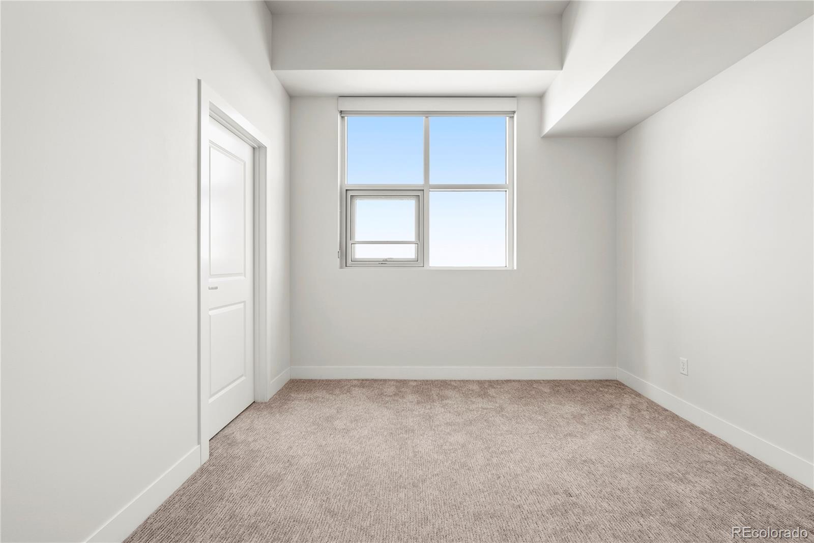 MLS Image #22 for 2001  lincoln street 2422,denver, Colorado