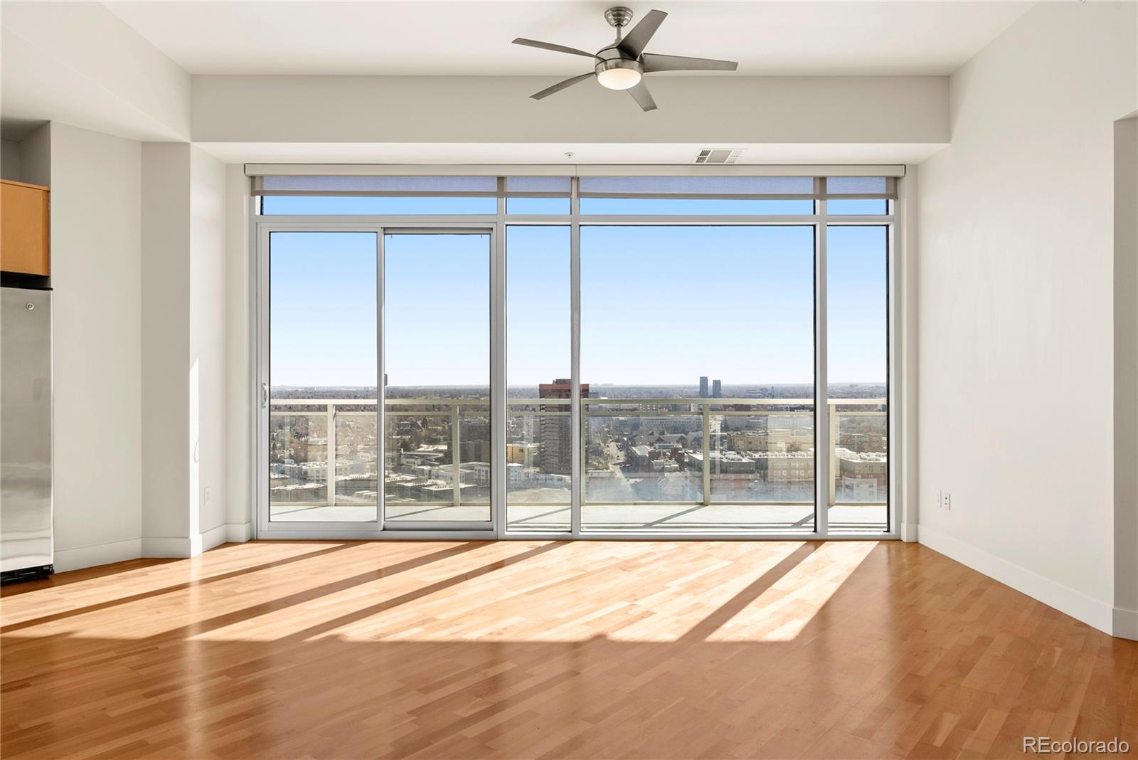 MLS Image #5 for 2001  lincoln street 2422,denver, Colorado