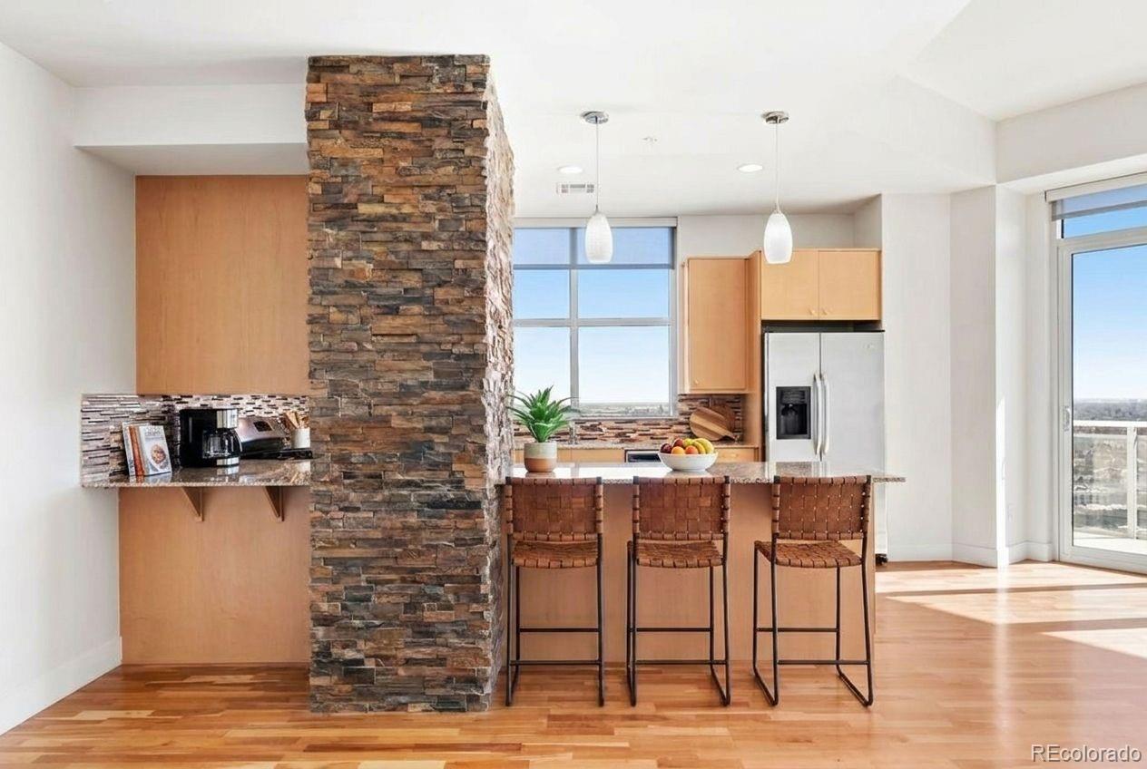 MLS Image #8 for 2001  lincoln street 2422,denver, Colorado