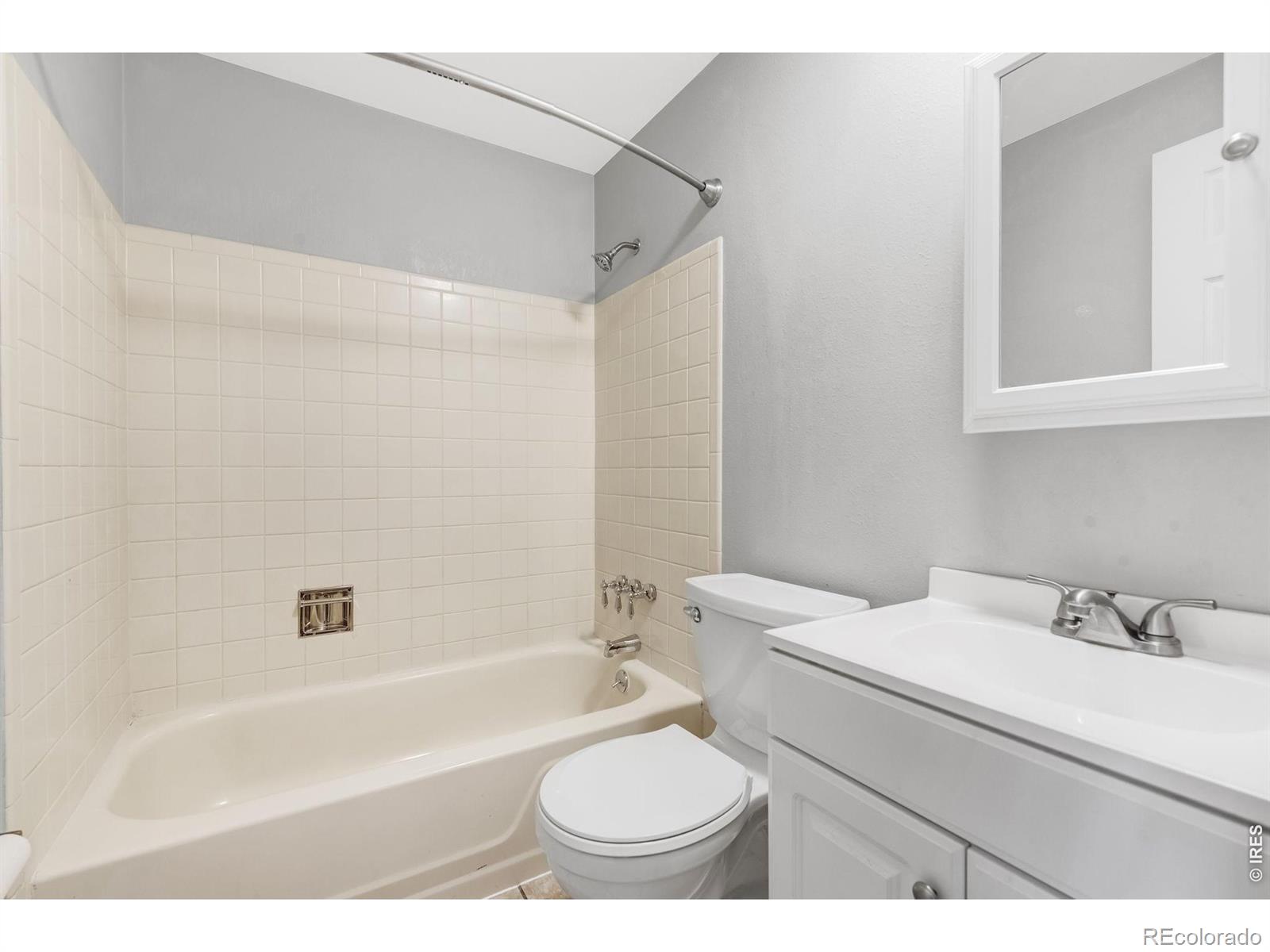 MLS Image #18 for 991 s holland court,lakewood, Colorado