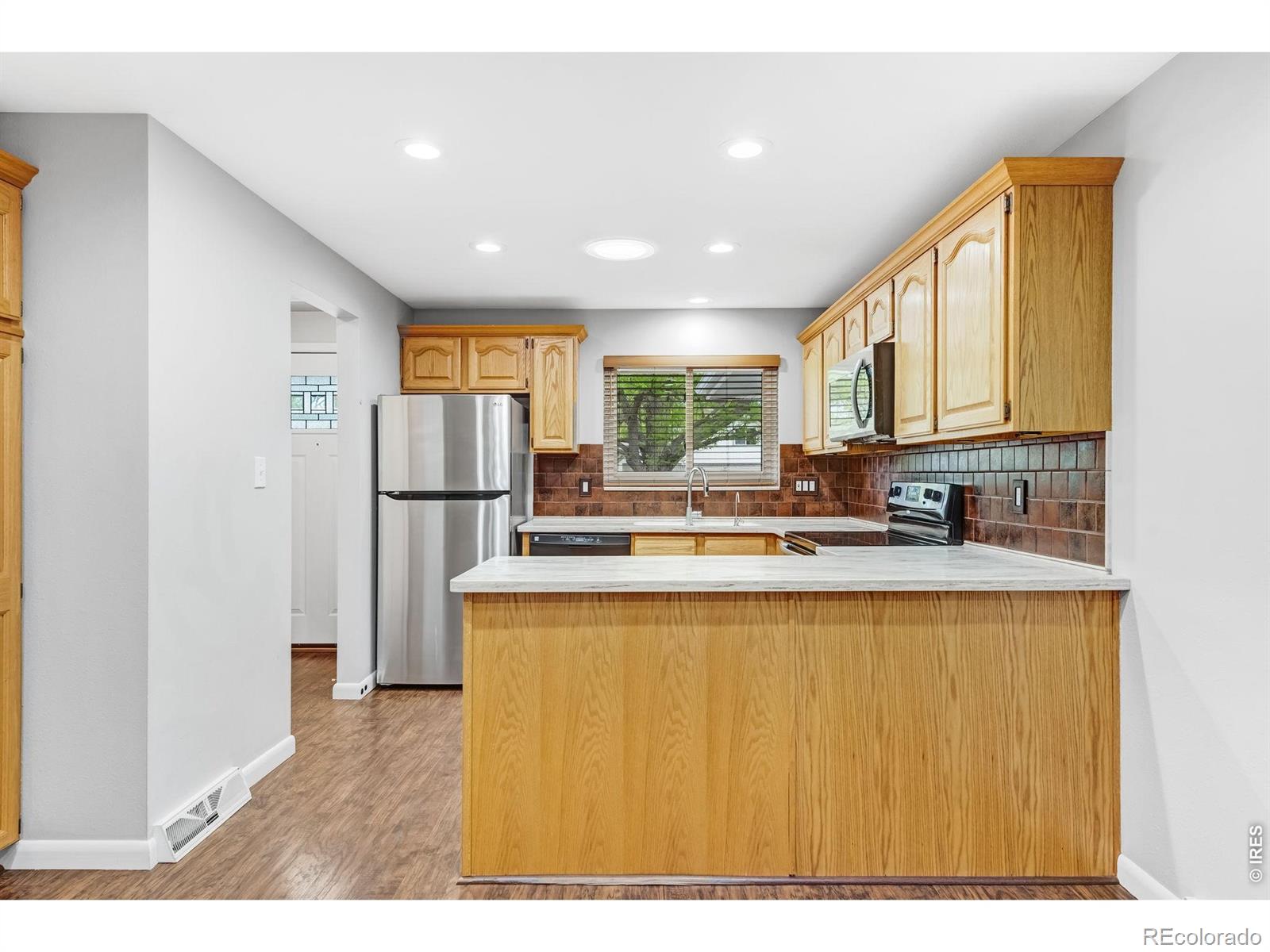 MLS Image #8 for 991 s holland court,lakewood, Colorado