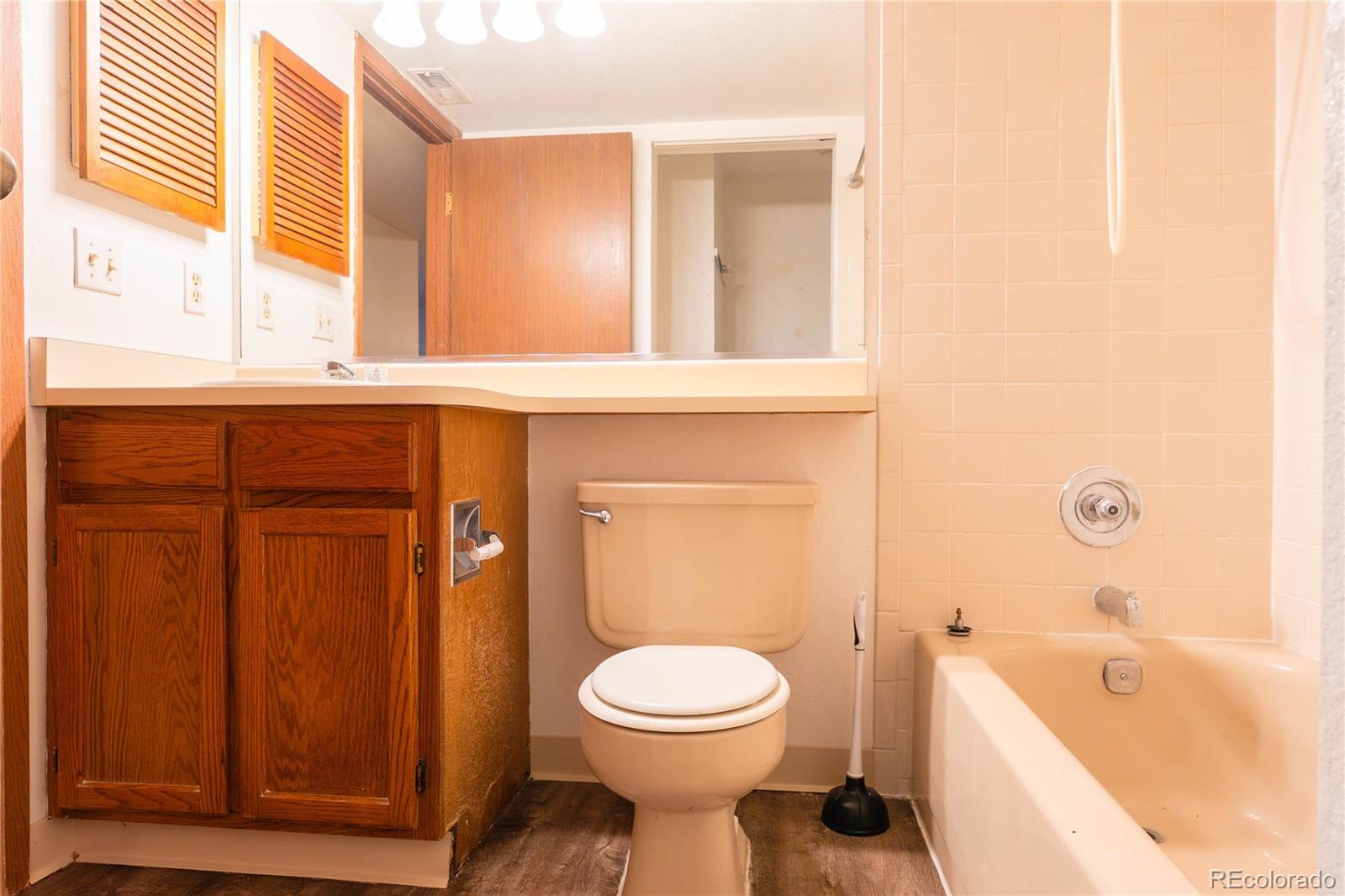 MLS Image #16 for 901 s zeno way 102,aurora, Colorado