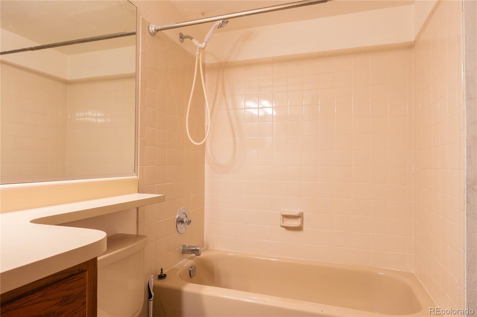 MLS Image #19 for 901 s zeno way 102,aurora, Colorado